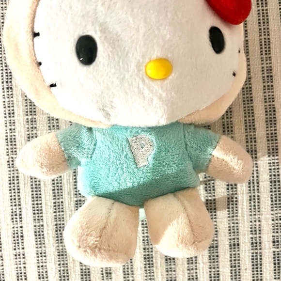 🎉RARE🎉 - Sanrio limited edition Hello Kitty dressed as Pippo the Pig 🐽 - Picture 8 of 12